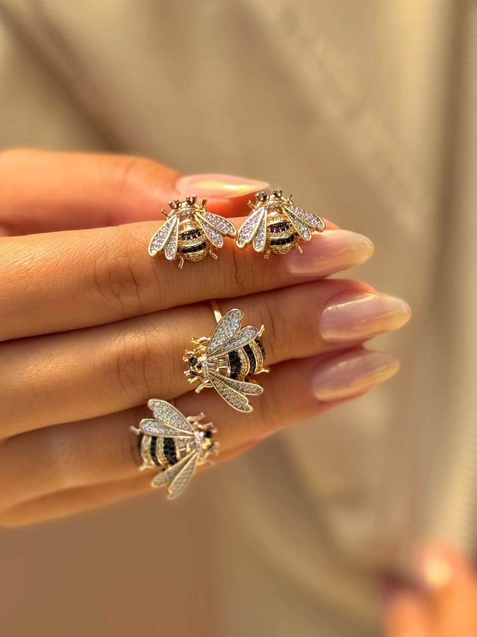 Anel abelha inspiração alta joalheria - Imagem 2